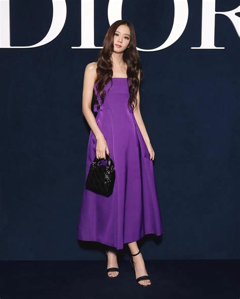 jisoo dior fashion.